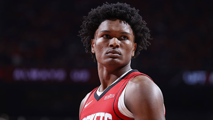 Amen Thompson collided with Jimmy Butler which led to the Warriors star leaving the game with an injuy.