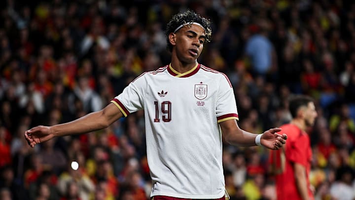 Lamine Yamal’s hamstring injury has Spain concerned.