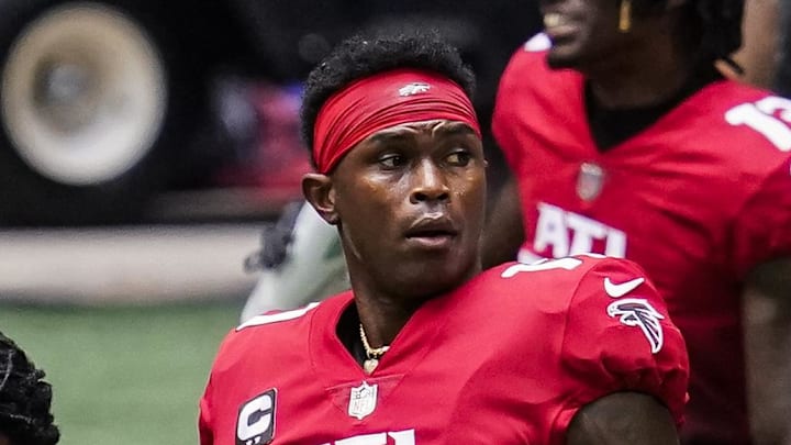 Atlanta Falcons wide receiver Julio Jones Atlanta Falcons wide receiver Julio Jones