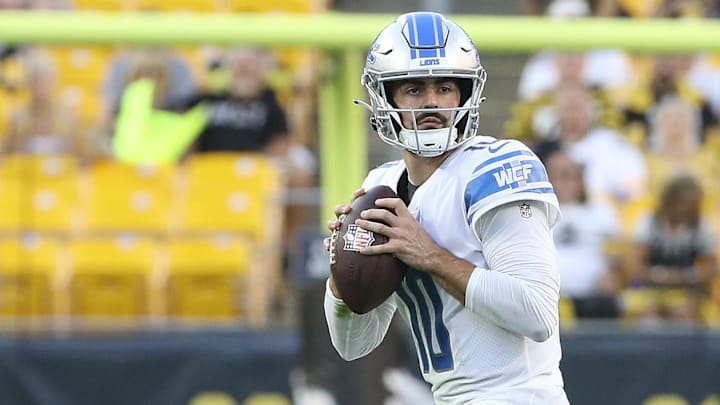 Aug 28, 2022; Pittsburgh, Pennsylvania, USA; Detroit Lions quarterback David Blough (10) looks to pass against the Pittsburgh Steelers during the fourth quarter at Acrisure Stadium. Pittsburgh won 19-9. Mandatory Credit: Charles LeClaire-Imagn Images Aug 28, 2022; Pittsburgh, Pennsylvania, USA; Detroit Lions quarterback David Blough (10) looks to pass against the Pittsburgh Steelers during the fourth quarter at Acrisure Stadium. Pittsburgh won 19-9. Mandatory Credit: Charles LeClaire-Imagn Images