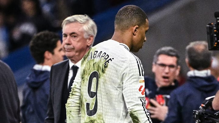 Carlo Ancelotti et Kylian Mbappé, ensemble au Real Madrid en 2023 - 2024 Carlo Ancelotti et Kylian Mbappé, ensemble au Real Madrid en 2023 - 2024