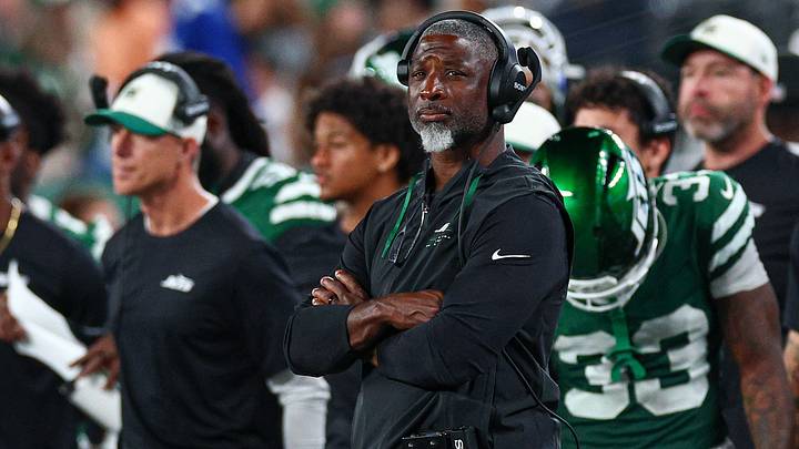 New York Jets head coach Aaron Glenn will be hoping to go to 1-0 on Sunday against the Tennessee Titans. New York Jets head coach Aaron Glenn will be hoping to go to 1-0 on Sunday against the Tennessee Titans.