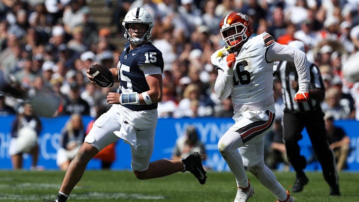 Penn State Nittany Lions quarterback Drew Allar (15)