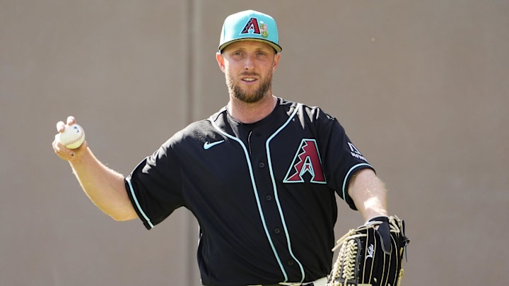 Arizona Diamondbacks pitcher Merrill Kelly (29) during spring training workouts on Feb. 10, 2026, at Salt River Fields in Scottsdale. Arizona Diamondbacks pitcher Merrill Kelly (29) during spring training workouts on Feb. 10, 2026, at Salt River Fields in Scottsdale.