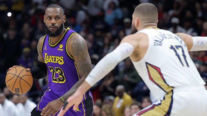 LeBron James, Jonas Valanciunas