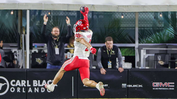 Utah Utes cornerback Smith Snowden (2) is a preseason nominee for the 2025 Paul Hornung Award.