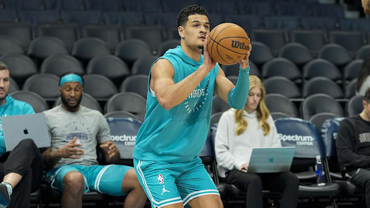 Jan 27, 2025; Charlotte, North Carolina, USA; Charlotte Hornets guard Josh Green (10) during pregame warm ups against the Los Angeles Lakers at the Spectrum Center. Mandatory Credit: Jim Dedmon-Imagn Images