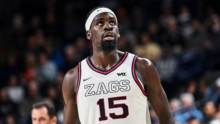 Gonzaga Bulldogs forward Graham Ike (15).