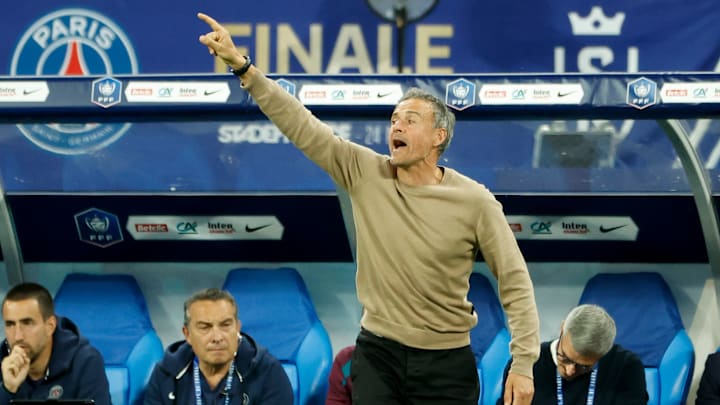 Luis Enrique pendant la finale de Coupe de France contre Reims. Luis Enrique pendant la finale de Coupe de France contre Reims.