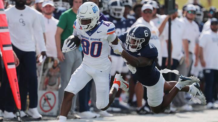 Boise State Broncos wide receiver Cam Bates. Boise State Broncos wide receiver Cam Bates.