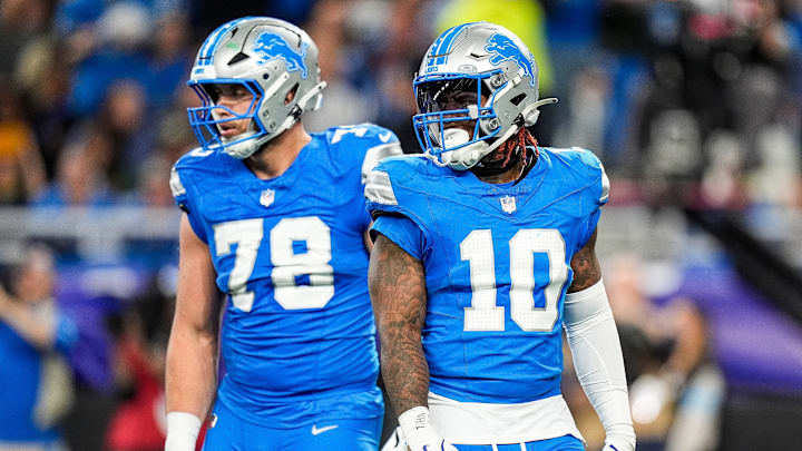 Detroit Lions linebacker Kwon Alexander (10), right, looks on next to defensive end Jonah Williams (78) after a play against Green Bay Packers during the first half at Ford Field in Detroit on Thursday, Dec. 5, 2024.