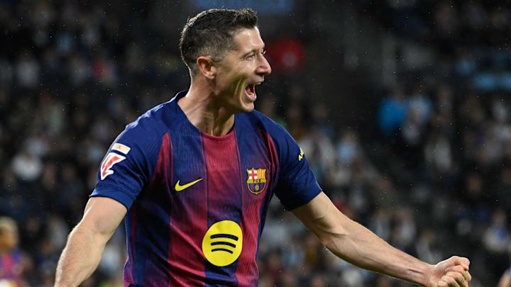 R. Lewandowski, attaquant du FC Barcelone auteur d'un triplé face au Celta Vigo R. Lewandowski, attaquant du FC Barcelone auteur d'un triplé face au Celta Vigo