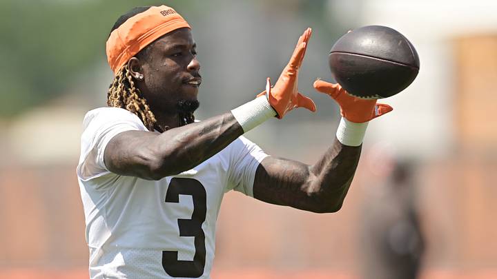 Cleveland Browns wide receiver Jerry Jeudy (3) 