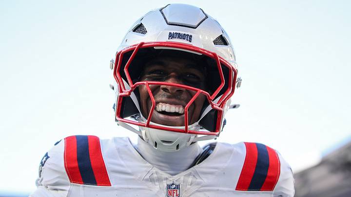 New England Patriots v Buffalo Bills New England Patriots v Buffalo Bills