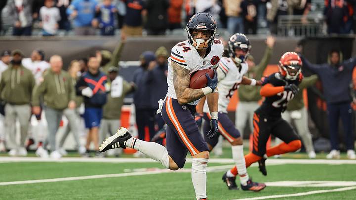 Chicago Bears TE Colston Loveland runs for a 58-yard touchdown. Mandatory Credit: Joseph Maiorana-Imagn Images Chicago Bears TE Colston Loveland runs for a 58-yard touchdown. Mandatory Credit: Joseph Maiorana-Imagn Images