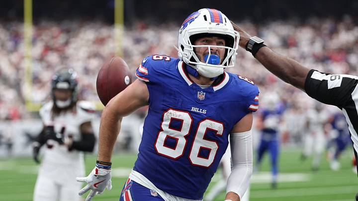 Sep 13, 2026; Houston, Texas, USA; Buffalo Bills tight end Dalton Kincaid (86) reacts after making a catch against the Houston Texans during the fourth quarter at Reliant Stadium. Sep 13, 2026; Houston, Texas, USA; Buffalo Bills tight end Dalton Kincaid (86) reacts after making a catch against the Houston Texans during the fourth quarter at Reliant Stadium.