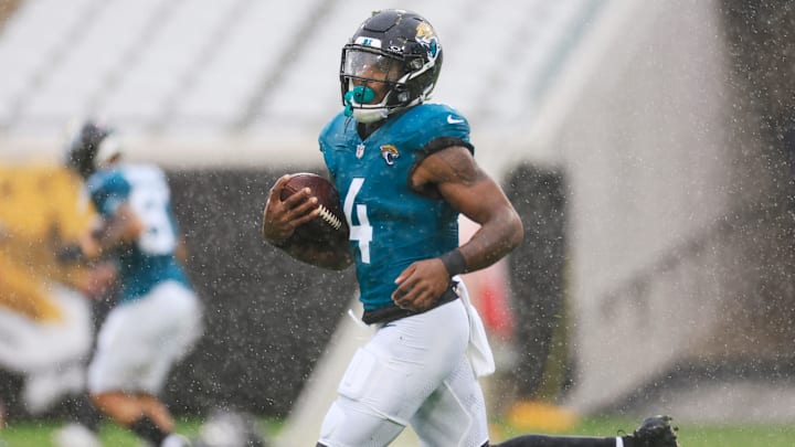 Jacksonville Jaguars running back Tank Bigsby (4) warms up before an NFL football matchup Sunday, Dec. 29, 2024 at EverBank Stadium in Jacksonville, Fla. The Jaguars held off the Titans 20-13. [Corey Perrine/Florida Times-Union]