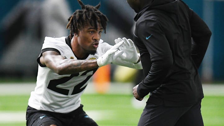 Jacksonville Jaguars cornerback Jarrian Jones (22) runs a drill Jacksonville Jaguars cornerback Jarrian Jones (22) runs a drill