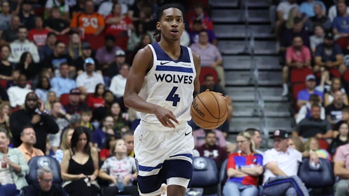 Oct 11, 2024; Des Moines, Iowa, USA; Minnesota Timberwolves guard Rob Dillingham (4) sets the offense against the Philadelphia 76ers at Wells Fargo Arena. The Timberwolves beat the 76ers 121 to 111. Mandatory Credit: Reese Strickland-Imagn Images Oct 11, 2024; Des Moines, Iowa, USA; Minnesota Timberwolves guard Rob Dillingham (4) sets the offense against the Philadelphia 76ers at Wells Fargo Arena. The Timberwolves beat the 76ers 121 to 111. Mandatory Credit: Reese Strickland-Imagn Images