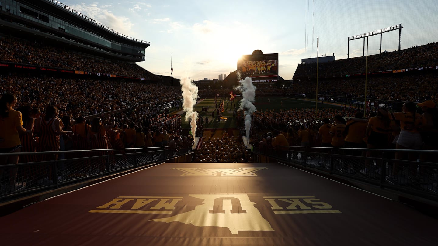 Gophers Football Spring Game Preivew: How to Watch, 5 Key Storylines