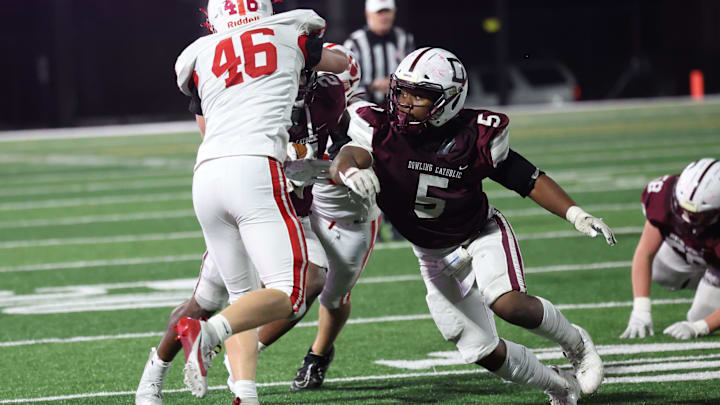 Ian Middleton of West Des Moines Dowling is one of the top returning defensive linemen in 2025. Ian Middleton of West Des Moines Dowling is one of the top returning defensive linemen in 2025.