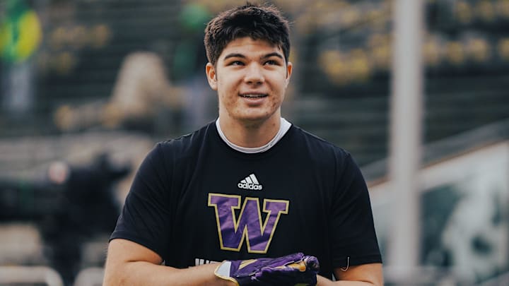 Decker DeGraaf continues to evolve as a Husky tight end. 