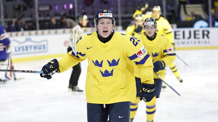 IHOCKEY-JUNIOR-USA-SWE