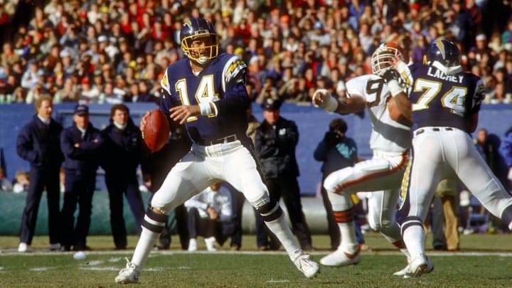 Dec 21, 1986; Cleveland, OH, USA; FILE PHOTO; San Diego Chargers quarterback (14) Dan Fouts in action.