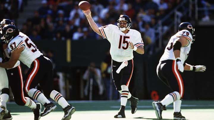 Jim Miller fires downfield in a 2000 game against Philadelphia. Miller's vote for MVP has been ridiculed and his explanation for it rather vague.