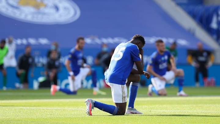 Nous devrions bientôt voir la fin du genou à terre.