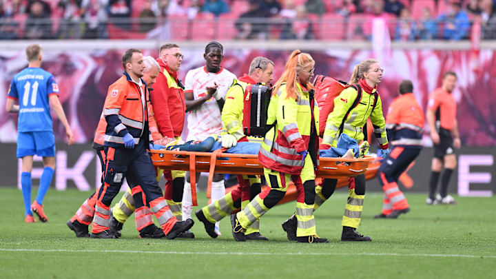 Peter Gulacsi zog sich gegen Holstein Kiel eine Gehirnerschütterung zu.