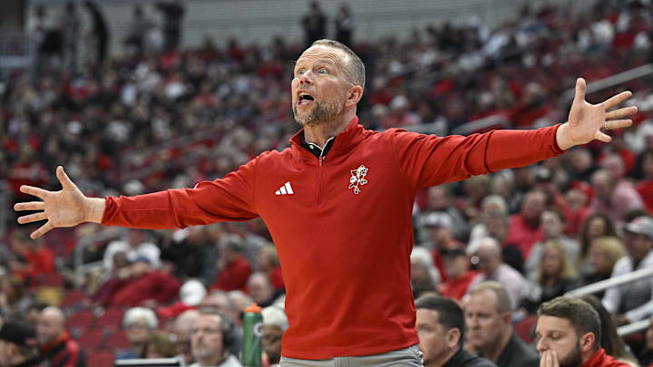 Louisville Cardinals head coach Pat Kelsey on the sideline against Bellarmine.