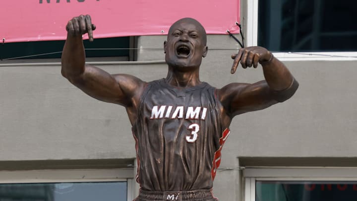 Oct 28, 2024; Miami, Florida, USA; A general view of the new Dwyane Wade statue in front of the Kaseya Center. Mandatory Credit: Rhona Wise-Imagn Images Oct 28, 2024; Miami, Florida, USA; A general view of the new Dwyane Wade statue in front of the Kaseya Center. Mandatory Credit: Rhona Wise-Imagn Images