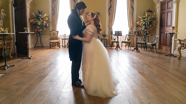 Bridgerton. (L to R) Luke Newton as Colin Bridgerton, Nicola Coughlan as Penelope Featherington in episode 307 of Bridgerton. Cr. Liam Daniel/Netflix © 2024
