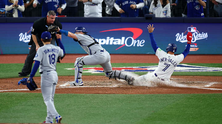 World Series - Los Angeles Dodgers v Toronto Blue Jays - Game Seven World Series - Los Angeles Dodgers v Toronto Blue Jays - Game Seven