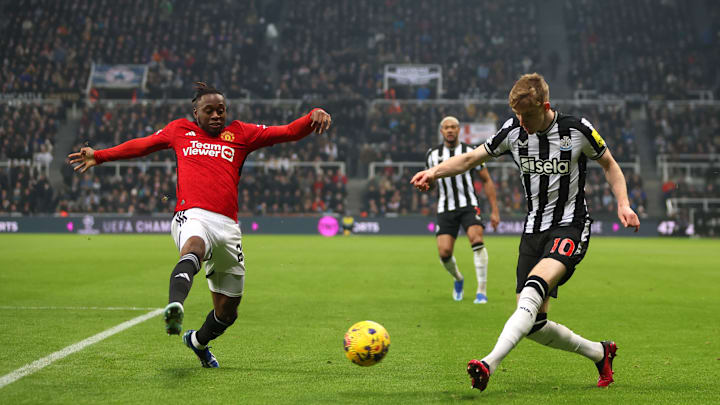 Anthony Gordon, Aaron Wan-Bissaka