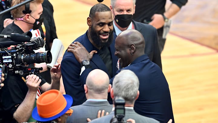LeBron James y Michael Jordan llevan varios años sin hablarse