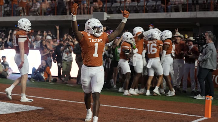 Colin Simmons is a dynamic pass rusher