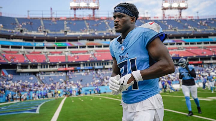 Tennessee Titans cornerback Roger McCreary (21) exits the field after the Titans’ 33-19 loss to the Los Angeles Rams at Nissan Stadium in Nashville, Tenn., Sunday, Sept. 14, 2025.