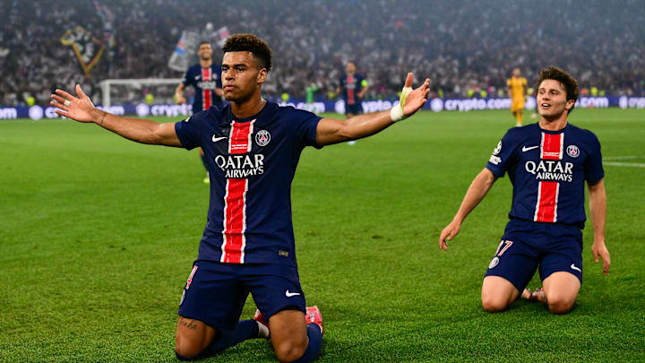 Désiré Doué defende a seleção francesa desde o sub-17