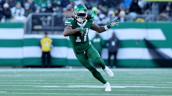 New York Jets wide receiver Davante Adams. New York Jets wide receiver Davante Adams.