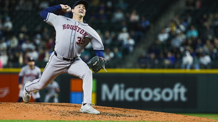 Apr 7, 2025; Seattle, Washington, USA; Houston Astros starting pitcher Hayden Wesneski (39) throws against the Seattle Mariners during the fifth inning at T-Mobile Park. Apr 7, 2025; Seattle, Washington, USA; Houston Astros starting pitcher Hayden Wesneski (39) throws against the Seattle Mariners during the fifth inning at T-Mobile Park.
