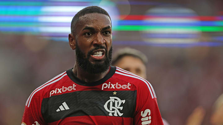 Gerson é um dos mais cotados a ficar com a faixa de capitão do Flamengo em 2024.