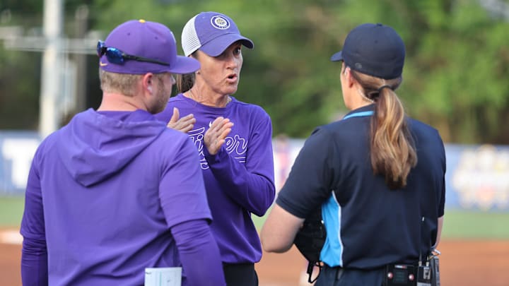 May 9, 2024; Auburn, AL, USA; LSU head coach Beth Torina talks with a game official during the quarterfinals of the SEC Softball Championship at Jane B. Moore Field. May 9, 2024; Auburn, AL, USA; LSU head coach Beth Torina talks with a game official during the quarterfinals of the SEC Softball Championship at Jane B. Moore Field.