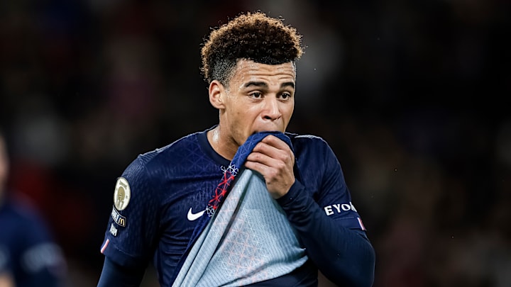 Désiré Doué est sorti sur blessure avec le PSG.