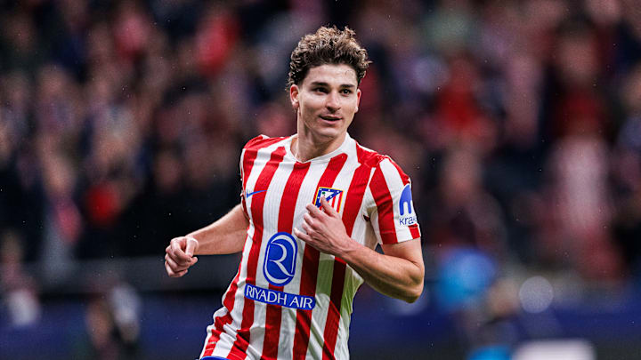 Julián Álvarez est suivi de très près par le FC Barcelone.