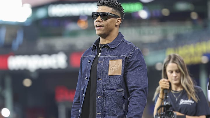 Mar 28, 2024; Houston, Texas, USA; New York Yankees right fielder Juan Soto (22) arrives at Minute
