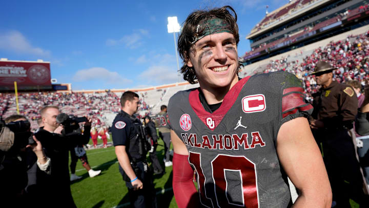 Oklahoma Sooners quarterback John Mateer (10) celebrates Oklahoma Sooners quarterback John Mateer (10) celebrates