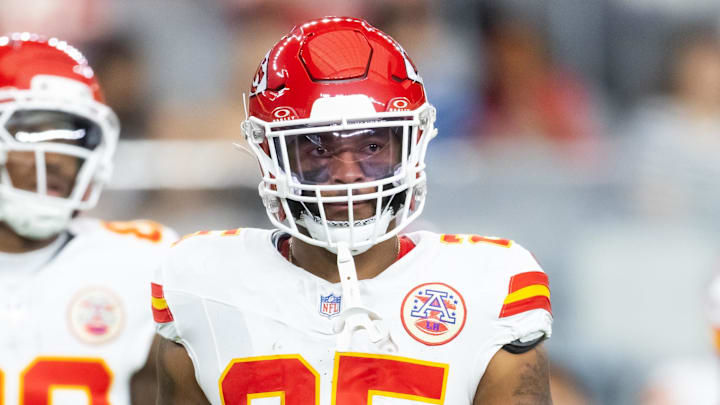 Kansas City Chiefs running back Elijah Mitchell (25) Kansas City Chiefs running back Elijah Mitchell (25)