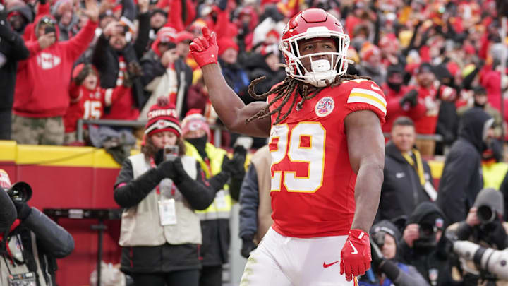 Jan 18, 2025; Kansas City, Missouri, USA; Kansas City Chiefs running back Kareem Hunt (29) after scoring a touchdown against the Houston Texans during the first half of a 2025 AFC divisional round game at GEHA Field at Arrowhead Stadium. Mandatory Credit: Denny Medley-Imagn Images Jan 18, 2025; Kansas City, Missouri, USA; Kansas City Chiefs running back Kareem Hunt (29) after scoring a touchdown against the Houston Texans during the first half of a 2025 AFC divisional round game at GEHA Field at Arrowhead Stadium. Mandatory Credit: Denny Medley-Imagn Images